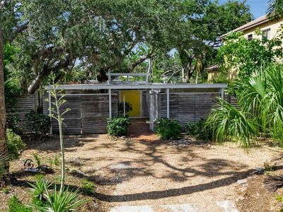 1677 Hyde Park St, Sarasota, FL, 34239
