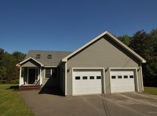 539 Lebanon Rd, Winterport, ME 04496
