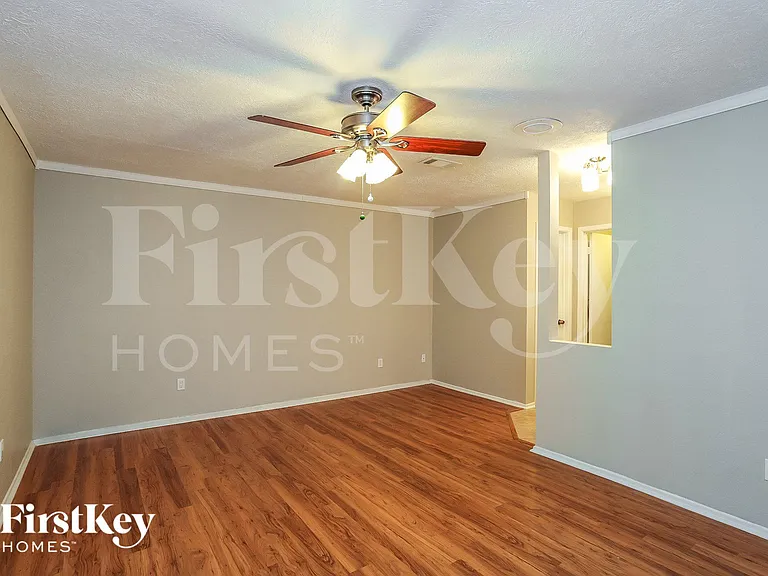 613 W Castle Harbour Dr — Photo 10