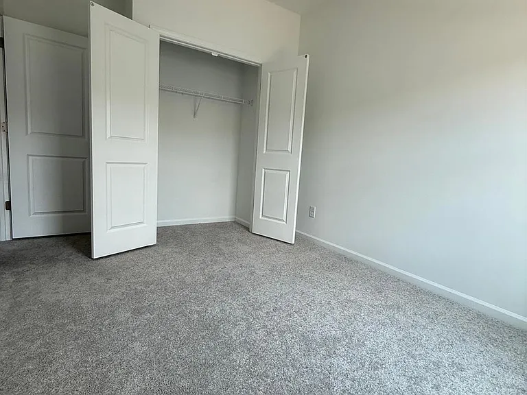 2143 Hawksworth Ln — Photo 9