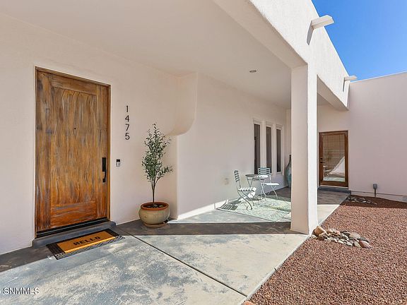 4th image of 1475 Vista Del Valle