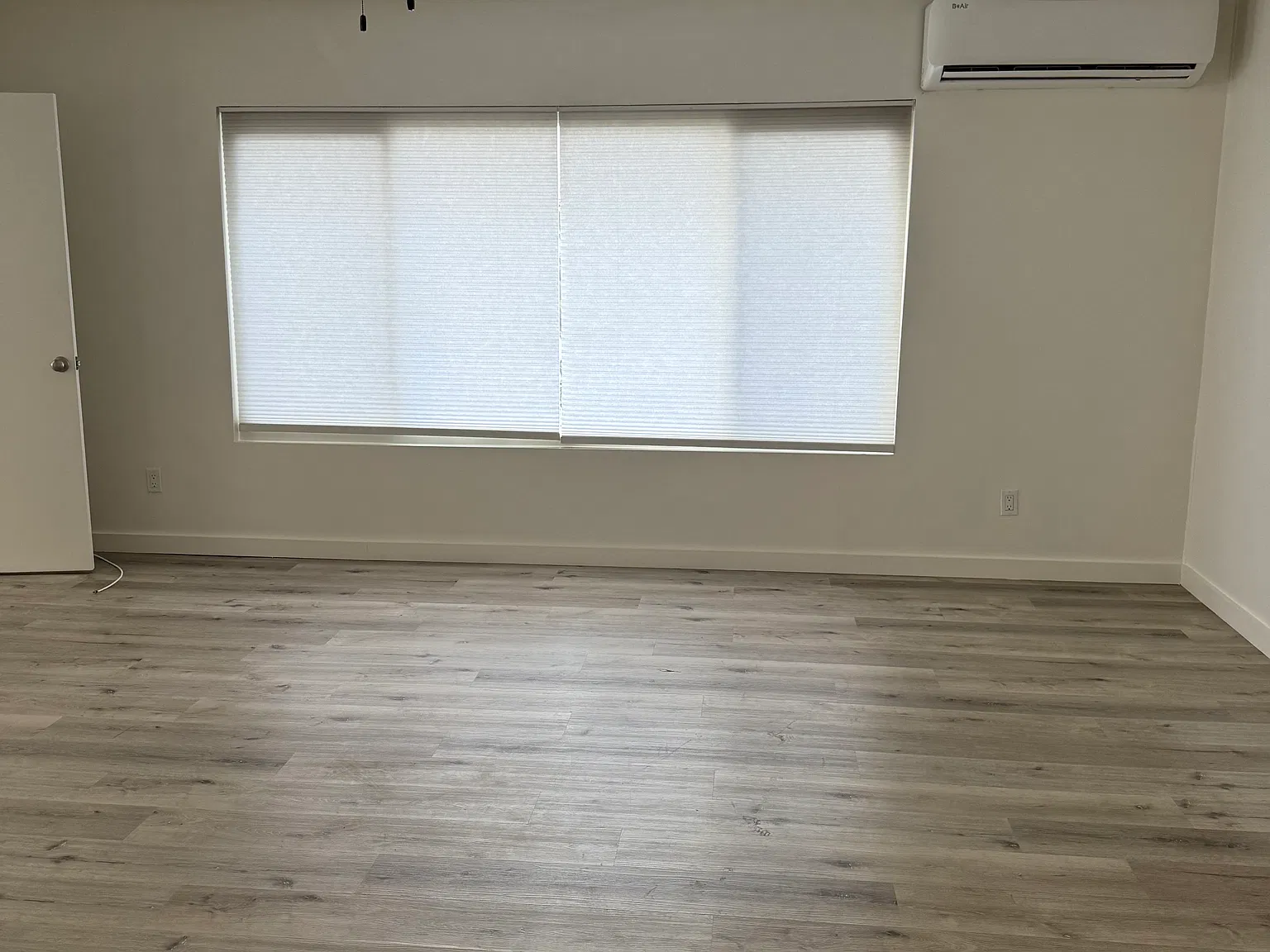 3 bed, 1300 sqft, $3,200 — Photo 3