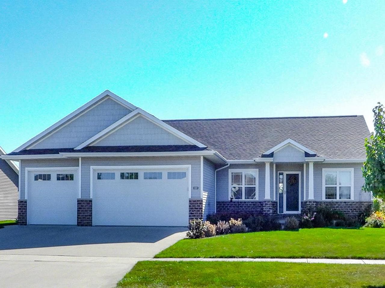 2267 RED TAIL, De Pere, WI 54115 | Zillow