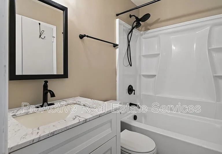 5025 Halwell Dr — Photo 17