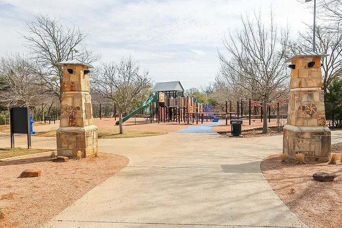 722 Nightingale Cir — Photo 20