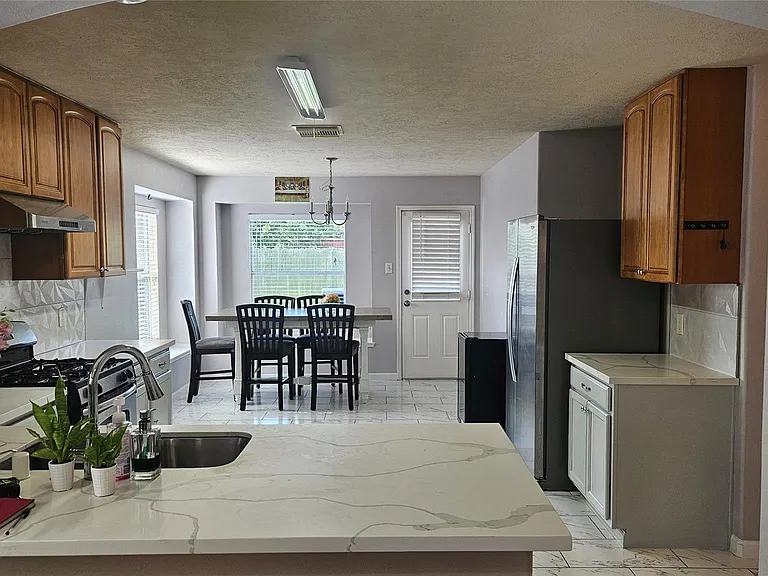 9611 Drummond Cliff Ln — Photo 7