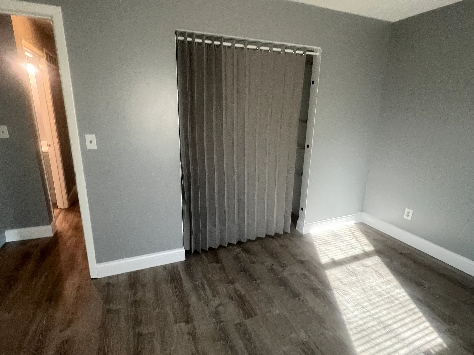 3 bed, 1.5 bath, 1056 sqft, $1,450 — Photo 3