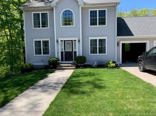 11 Hickory Rd, Cumberland, RI 02864