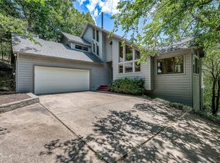 2855 E Hyland Park Rd, Fayetteville, AR 72701