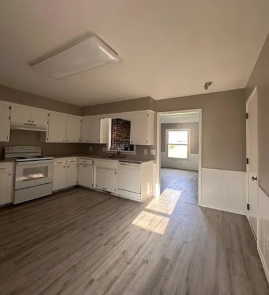 3015 W Roxbury St #1 — Photo 3