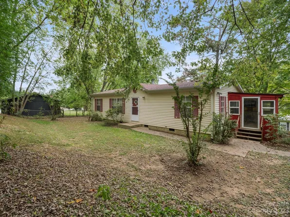54 McClure Dr, Etowah, NC 28729