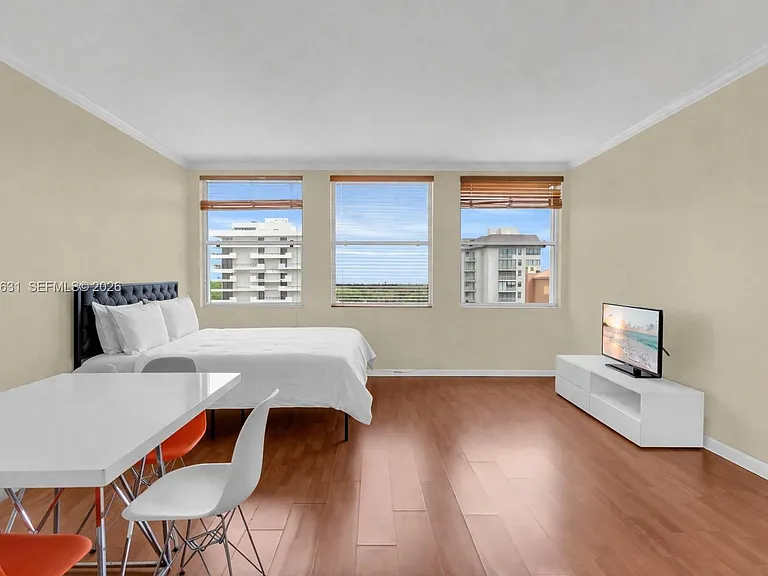 700 Biltmore Way #918 — Photo 5