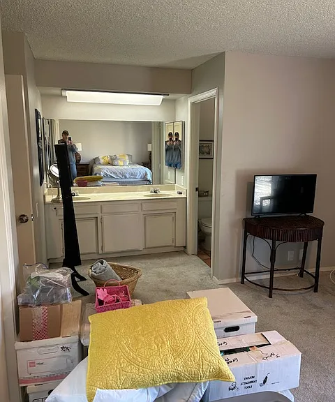 on suite bathroom in bedroom 2