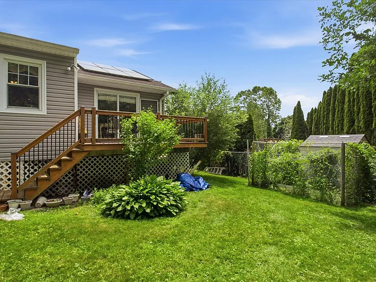 16 Baldwin Ln — Photo 21
