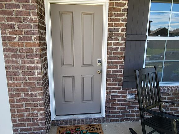 5th image of 808 Carnation Dr