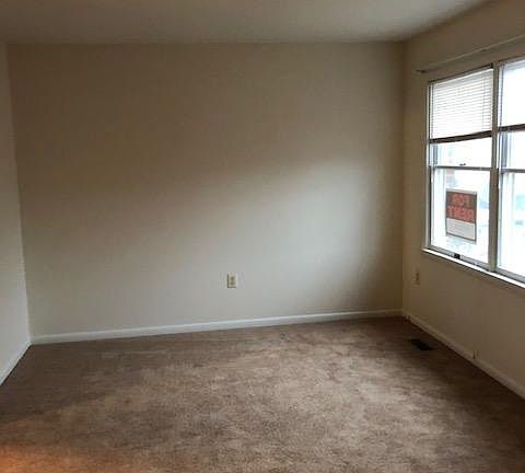 2nd image of 1047 Peach Orchard Ln