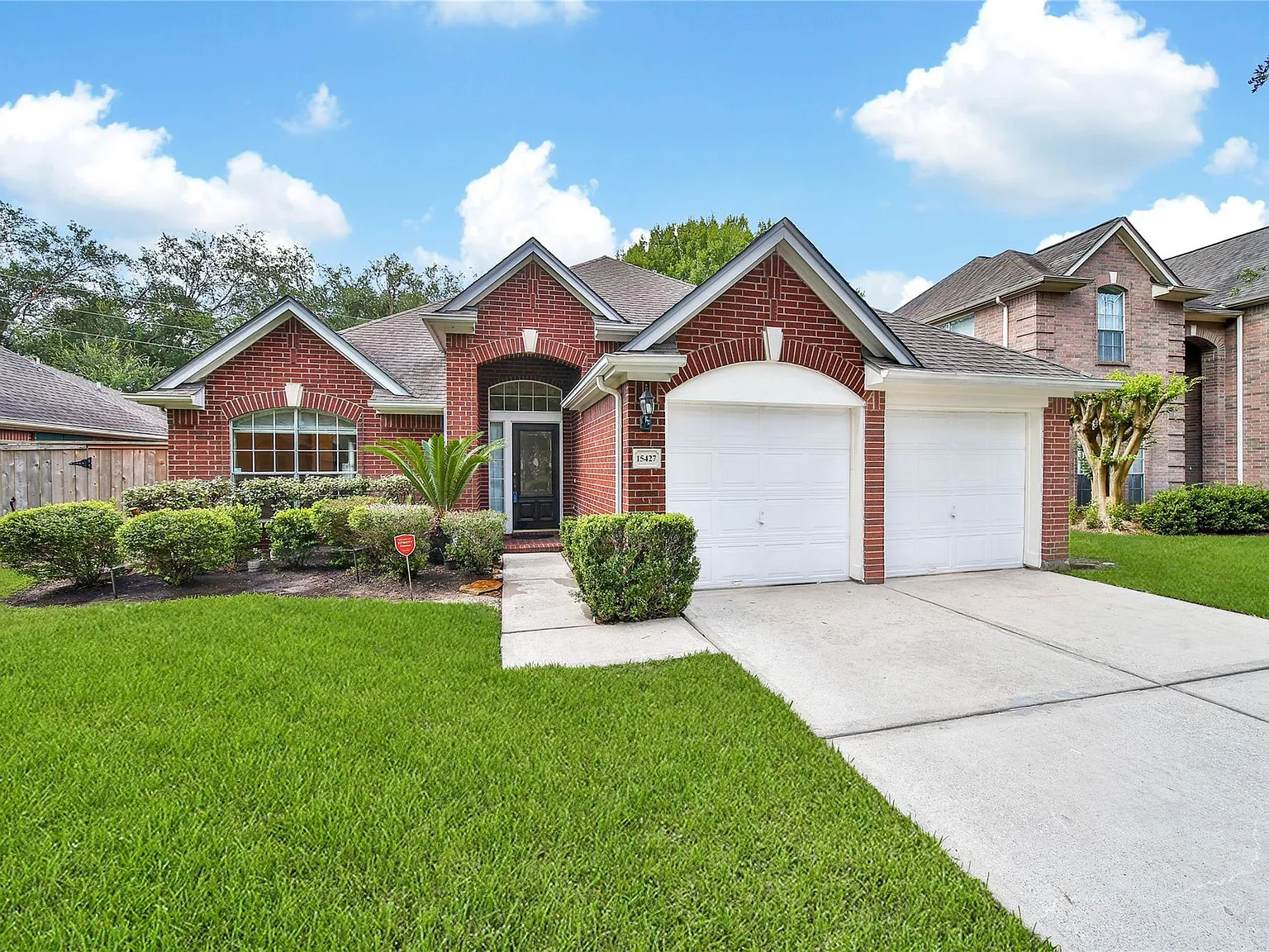 4 bed, 2.0 bath, 2023 sqft, $2,400 — Photo 1
