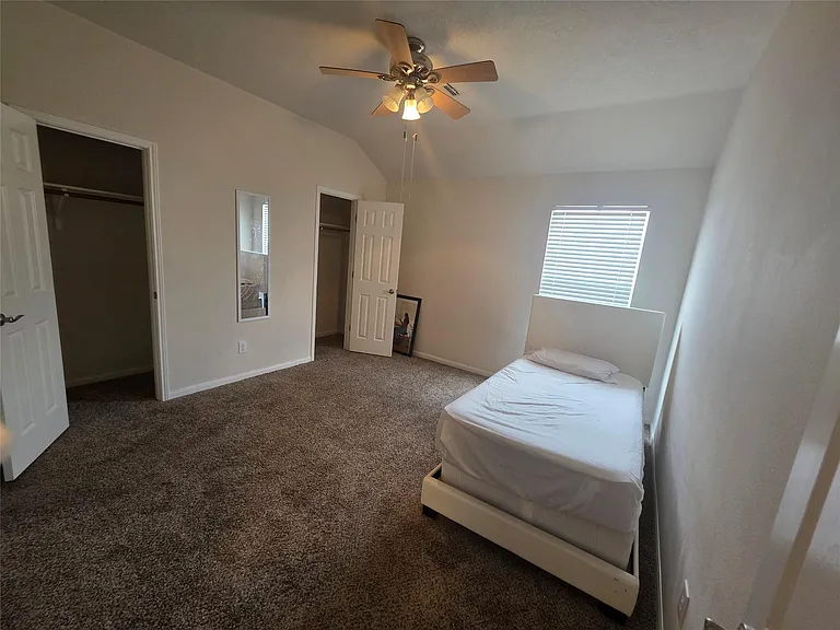 2715 Riverhollow Ln — Photo 35