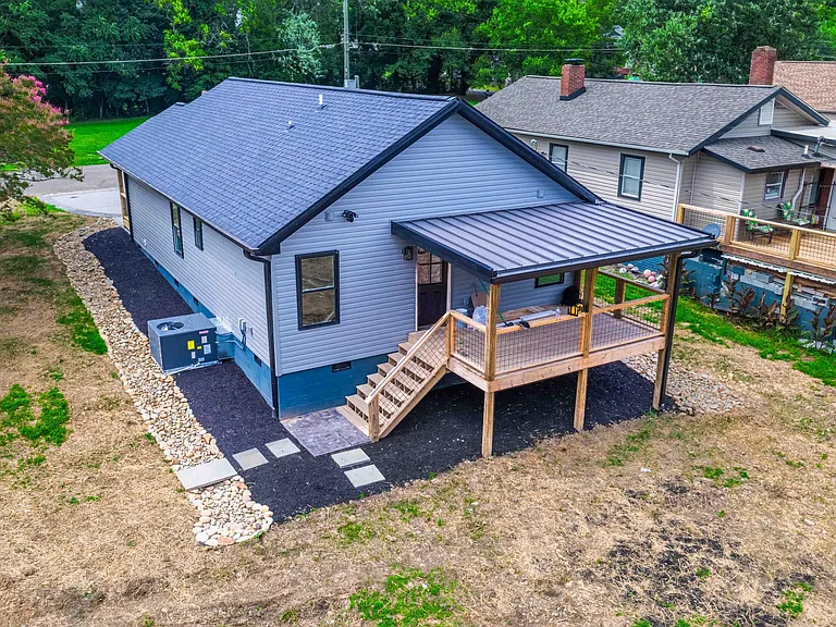 Exterior rear - aerial