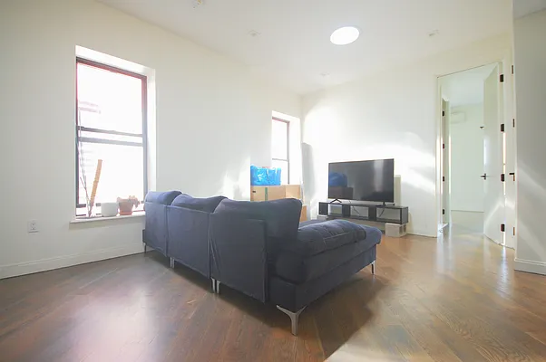 Rented by Corcoran | media 14