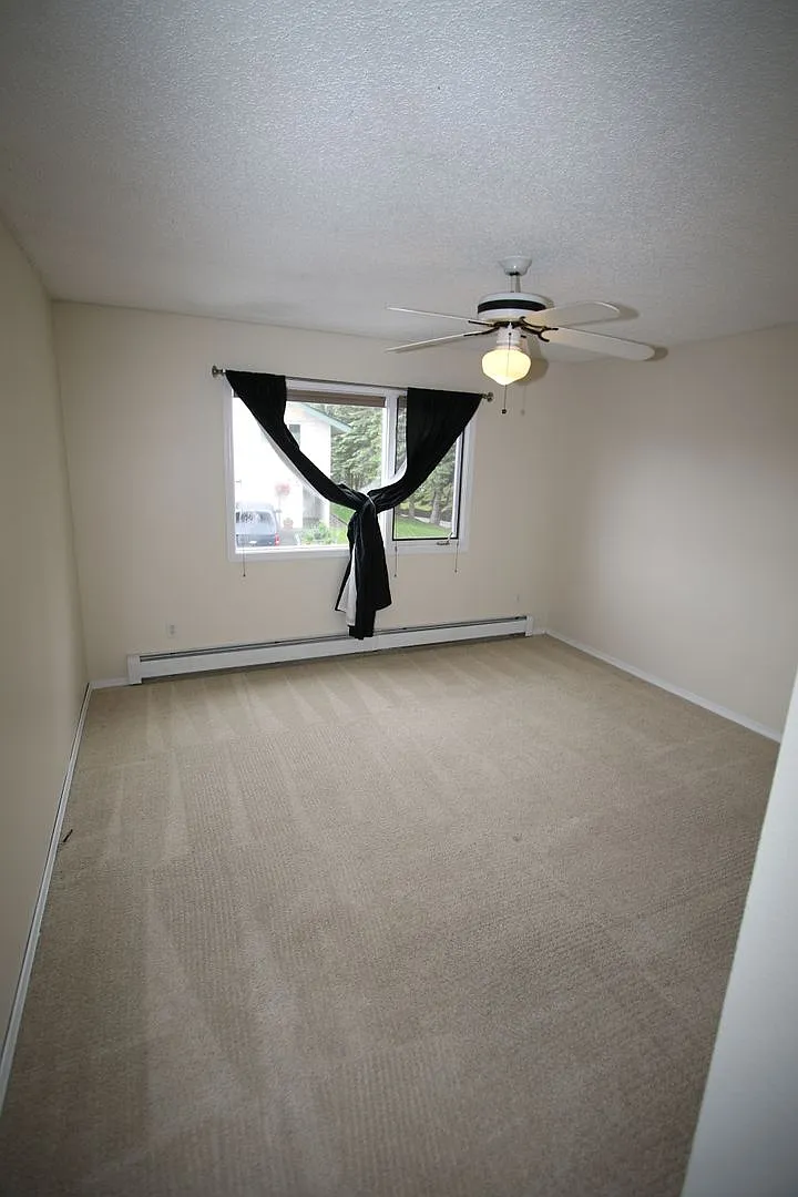 3 Bedroom Townhouse with Lake Access and Private Dock! — Photo 4