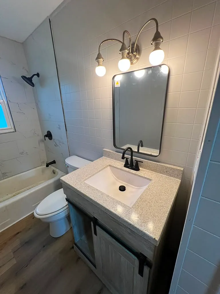 3 bed, 936 sqft, $1,700 — Photo 4