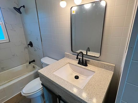 4th image of 5359 N 62nd St