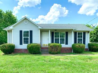 409 Pacific Ave, Oak Grove, KY 42262
