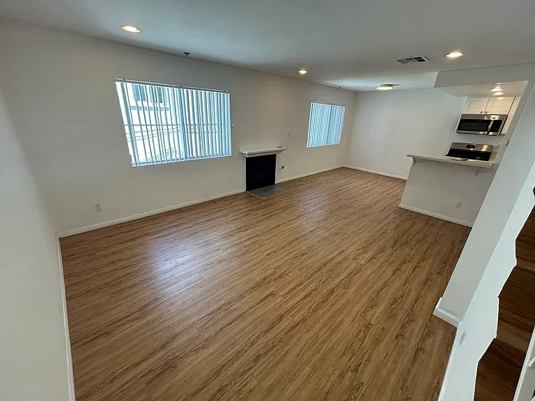 8525 Saturn St — Photo 16