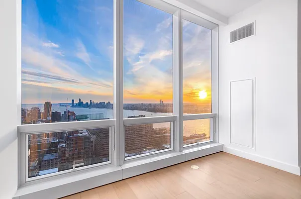 Rented by Compass | media 23