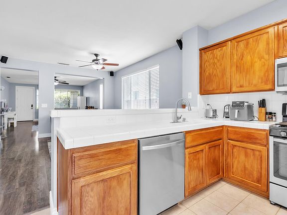 3rd image of 6529 Trailride Way