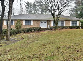 60 Trommel Dr, Mahwah, NJ 07430