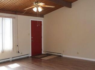 630 E 17th St, Lockport, IL 60441