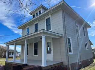 9072 Birdsnest Dr, Birdsnest, VA 23307