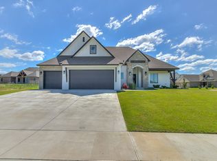 8743 S Quanah Ave W, Tulsa, OK 74132