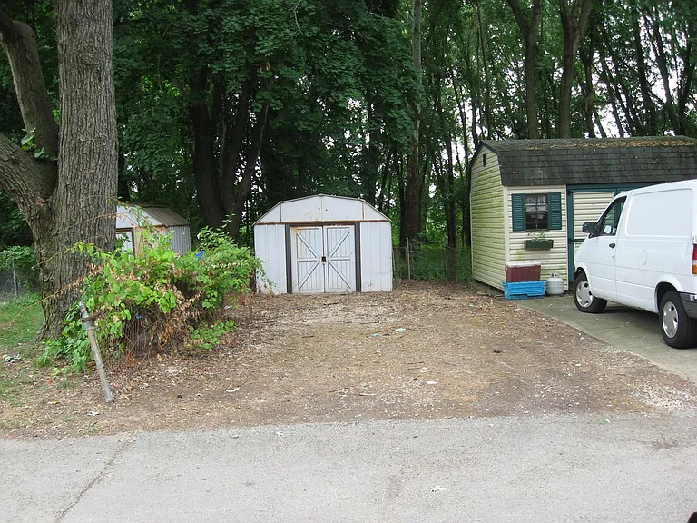 1090 Taylor Dr — Photo 22