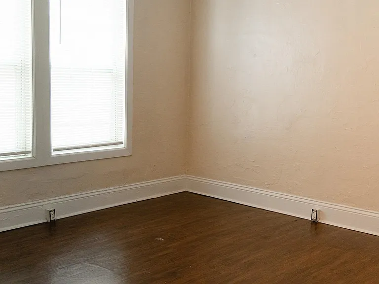 515 N Monroe St — Photo 8