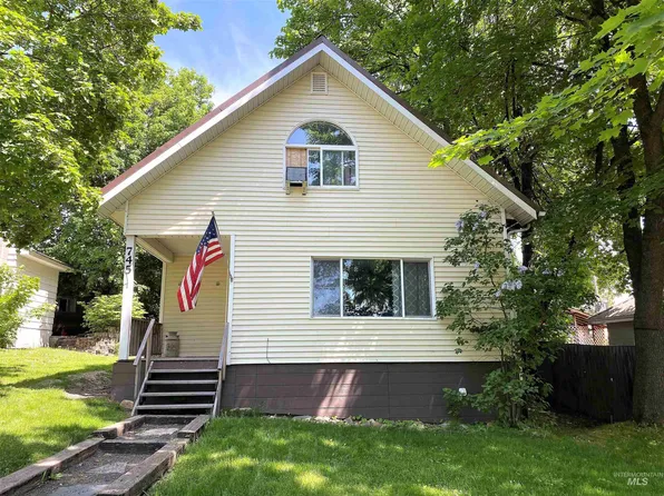 745 Oak St, Potlatch, ID 83855