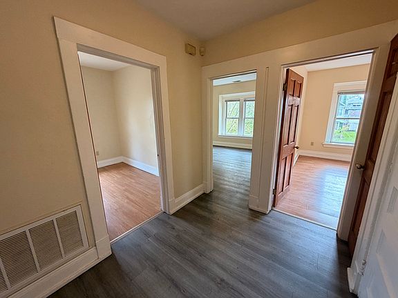 3rd image of 2278 Warren St #2