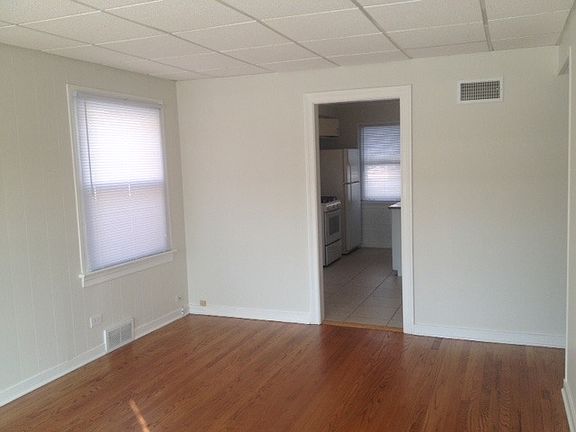 3rd image of 3233 Lincoln St