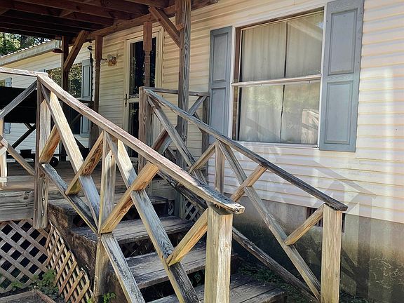2nd image of 40 Lakewood Dr