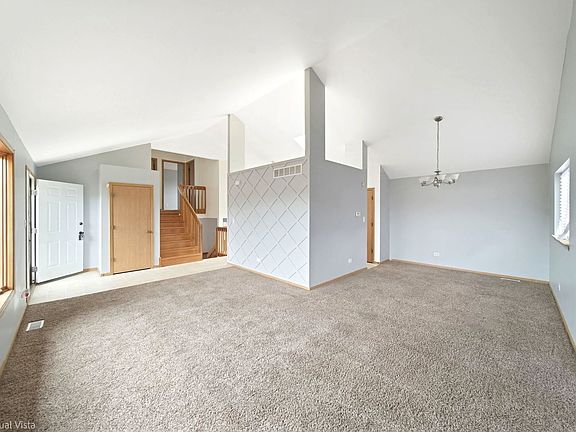 3rd image of 5261 Deana Ln