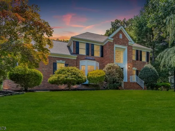 4 Mcmanus Dr, Bridgewater Twp., NJ 08807