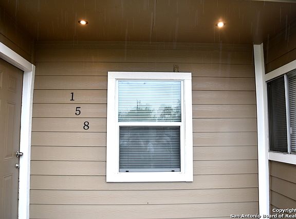 3rd image of 158 Rock Valley Dr