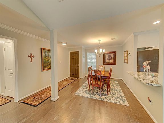 4th image of 21610 Park Downe Ln