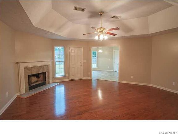 3rd image of 5816 Clear Creek Ct