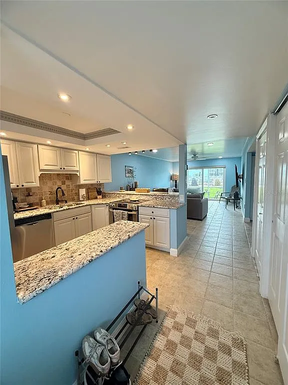 2 bed, 2.0 bath, 958 sqft, $3,000 — Photo 4