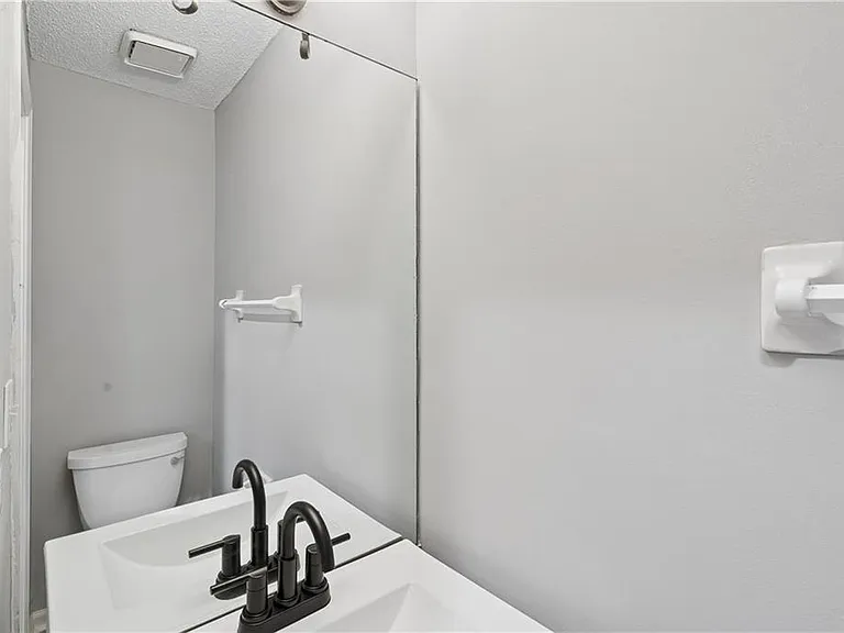 5200 Laurel Bridge Dr SE — Photo 7