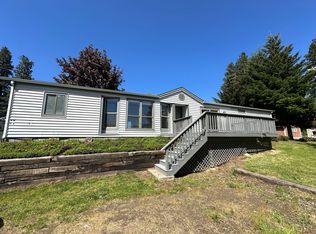 3817 Summit Dr, Hood River, OR 97031