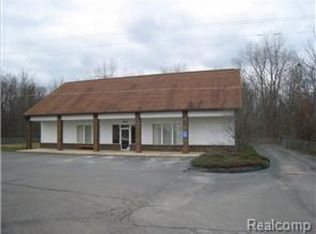 357 Rochester Rd, Leonard, MI 48367